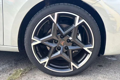 KW75TVN CUPRA Leon 1.5 eTSI 150 V2 5dr DSG Thumbnail #10