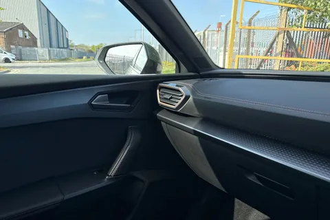 KW75TVN CUPRA Leon 1.5 eTSI 150 V2 5dr DSG Thumbnail #32