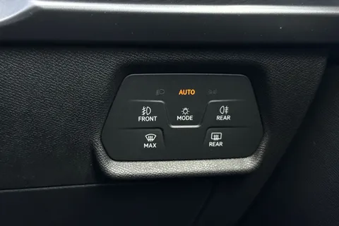 KW75TVN CUPRA Leon 1.5 eTSI 150 V2 5dr DSG Thumbnail #36