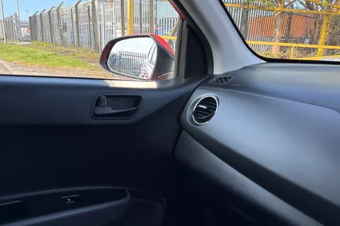 EK69OSW Hyundai I10 1.0 SE 5dr Thumbnail #31