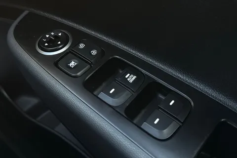 EK69OSW Hyundai I10 1.0 SE 5dr Thumbnail #32