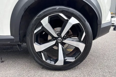 DE20MWY Nissan Juke 1.0 DiG-T N-Connecta 5dr Thumbnail #7