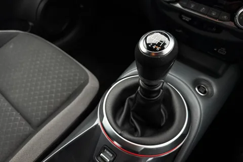 DE20MWY Nissan Juke 1.0 DiG-T N-Connecta 5dr Thumbnail #20