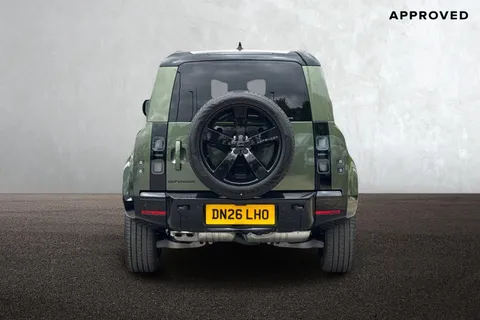 DN26LHO Land Rover Defender 110 3.0 D250 MHEV X-Dynamic HSE Hard Top SUV 5dr Diesel Auto 4WD MWB Euro 6 (s/s) (249 ps) Thumbnail #7