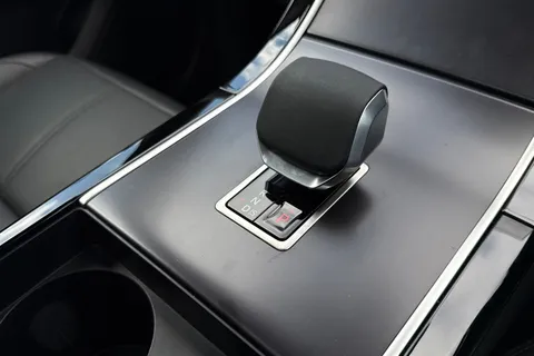 DN75WCF Land Rover Range Rover Velar 2.0 D200 Dynamic SE 5dr Thumbnail #14