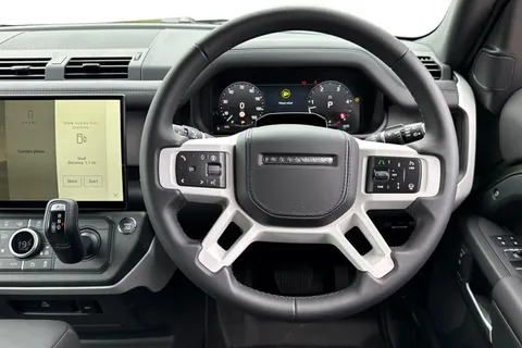DN26LHO Land Rover Defender 110 3.0 D250 MHEV X-Dynamic HSE Hard Top SUV 5dr Diesel Auto 4WD MWB Euro 6 (s/s) (249 ps) Thumbnail #16