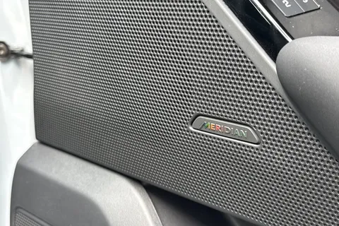 DN75WCF Land Rover Range Rover Velar 2.0 D200 Dynamic SE 5dr Thumbnail #25