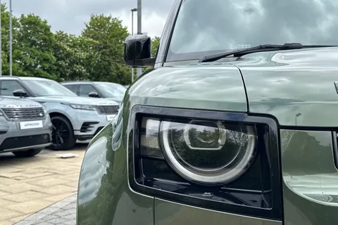 DN26LHO Land Rover Defender 110 3.0 D250 MHEV X-Dynamic HSE Hard Top SUV 5dr Diesel Auto 4WD MWB Euro 6 (s/s) (249 ps) Thumbnail #31