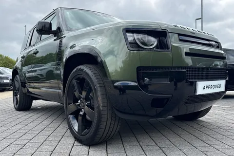 DN26LHO Land Rover Defender 110 3.0 D250 MHEV X-Dynamic HSE Hard Top SUV 5dr Diesel Auto 4WD MWB Euro 6 (s/s) (249 ps) Thumbnail #33