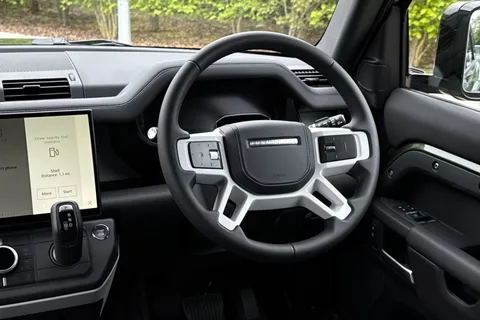 DN26LHO Land Rover Defender 110 3.0 D250 MHEV X-Dynamic HSE Hard Top SUV 5dr Diesel Auto 4WD MWB Euro 6 (s/s) (249 ps) Thumbnail #42