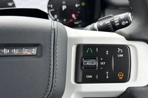 DN26LHO Land Rover Defender 110 3.0 D250 MHEV X-Dynamic HSE Hard Top SUV 5dr Diesel Auto 4WD MWB Euro 6 (s/s) (249 ps) Thumbnail #44