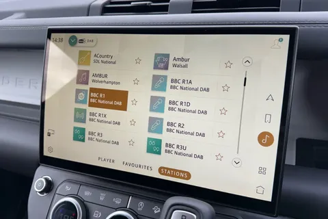 DN26LHO Land Rover Defender 110 3.0 D250 MHEV X-Dynamic HSE Hard Top SUV 5dr Diesel Auto 4WD MWB Euro 6 (s/s) (249 ps) Thumbnail #50