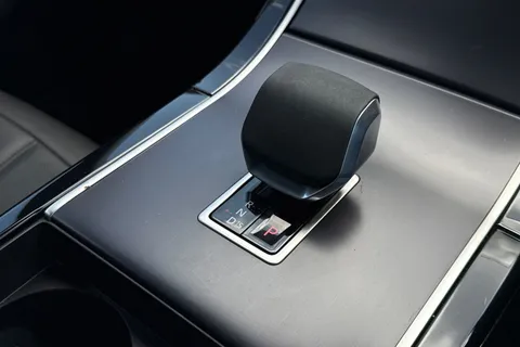 DU75YOK Land Rover Range Rover Evoque 2.0 D200 Dynamic SE 5dr Thumbnail #14