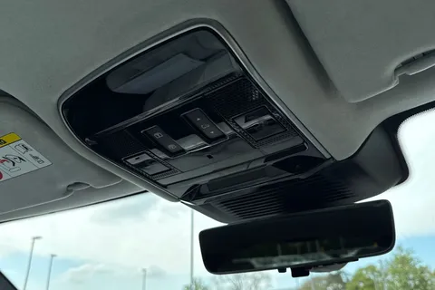 LB73CZT Land Rover Range Rover Sport 3.0 P550e 38.2kWh Autobiography SUV 5dr Petrol Plug-in Hybrid Auto 4WD Euro 6 (s/s) (550 ps) Thumbnail #25