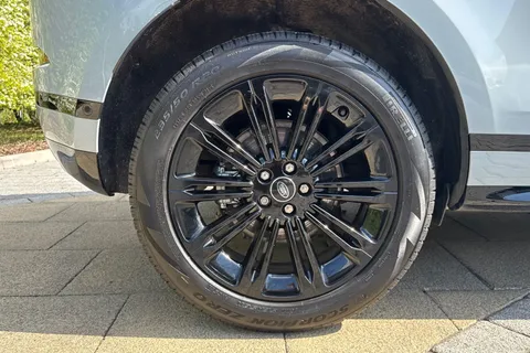 DU75YOK Land Rover Range Rover Evoque 2.0 D200 Dynamic SE 5dr Thumbnail #40
