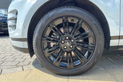 DU75YOK Land Rover Range Rover Evoque 2.0 D200 Dynamic SE 5dr Thumbnail #42