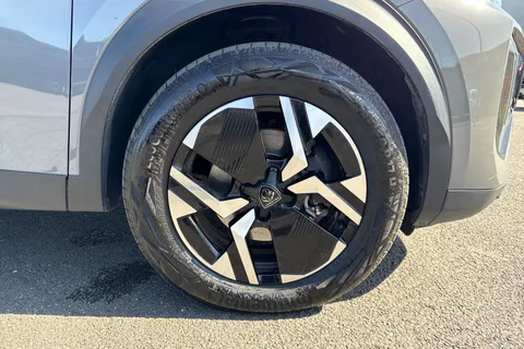 EO24NBE PEUGEOT e-2008 50kWh Allure Auto 5dr (7kW Charger) Thumbnail #9