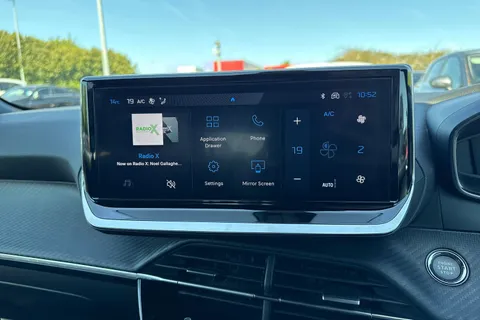 EO24NBE PEUGEOT e-2008 50kWh Allure Auto 5dr (7kW Charger) Thumbnail #16