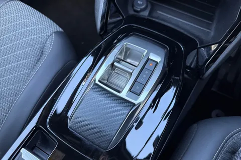 EO24NBE PEUGEOT e-2008 50kWh Allure Auto 5dr (7kW Charger) Thumbnail #22