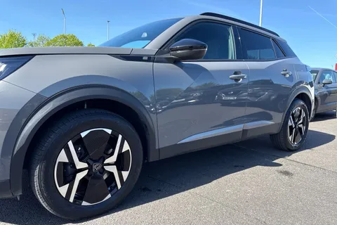 EO24NBE PEUGEOT e-2008 50kWh Allure Auto 5dr (7kW Charger) Thumbnail #27