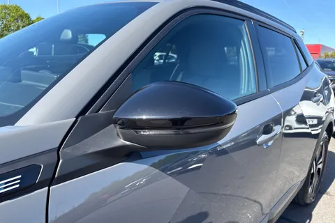 EO24NBE PEUGEOT e-2008 50kWh Allure Auto 5dr (7kW Charger) Thumbnail #28