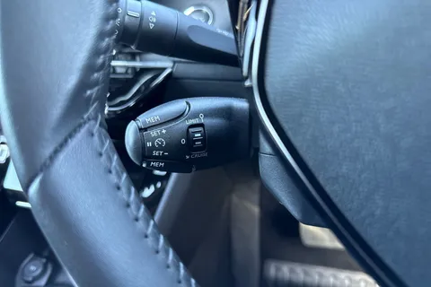 EO24NBE PEUGEOT e-2008 50kWh Allure Auto 5dr (7kW Charger) Thumbnail #42