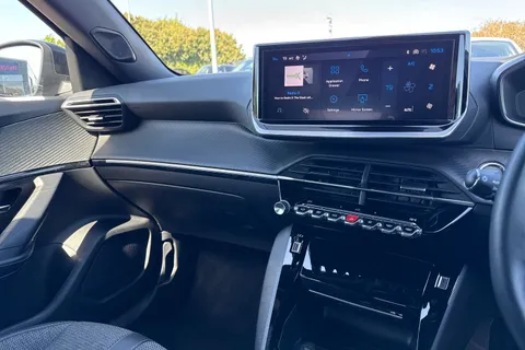 EO24NBE PEUGEOT e-2008 50kWh Allure Auto 5dr (7kW Charger) Thumbnail #44