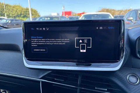 EO24NBE PEUGEOT e-2008 50kWh Allure Auto 5dr (7kW Charger) Thumbnail #48