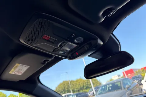 EO24NBE PEUGEOT e-2008 50kWh Allure Auto 5dr (7kW Charger) Thumbnail #60