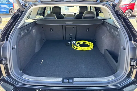 KS75JKZ Volkswagen Passat 1.5 TSI eHybrid Match 5dr DSG ⭐Tilting and sliding panoramic⭐ Thumbnail #8