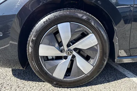 KS75JKZ Volkswagen Passat 1.5 TSI eHybrid Match 5dr DSG ⭐Tilting and sliding panoramic⭐ Thumbnail #13