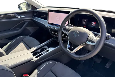 KS75JKZ Volkswagen Passat 1.5 TSI eHybrid Match 5dr DSG ⭐Tilting and sliding panoramic⭐ Thumbnail #15