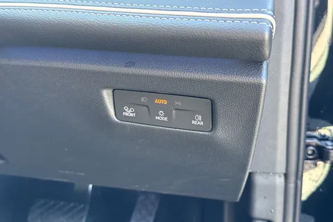 KS75JKZ Volkswagen Passat 1.5 TSI eHybrid Match 5dr DSG ⭐Tilting and sliding panoramic⭐ Thumbnail #42