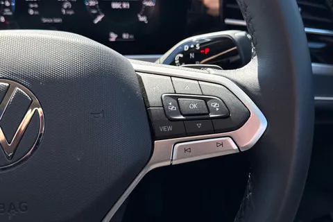 KS75JKZ Volkswagen Passat 1.5 TSI eHybrid Match 5dr DSG ⭐Tilting and sliding panoramic⭐ Thumbnail #50