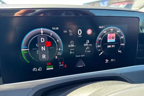 KS75JKZ Volkswagen Passat 1.5 TSI eHybrid Match 5dr DSG ⭐Tilting and sliding panoramic⭐ Thumbnail #51