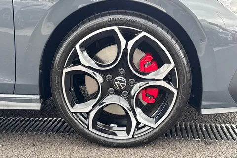MV26UDD Volkswagen Golf 2.0 TSI 265 GTI 5dr DSG, DCC, PAN ROOF, 19' QUEENSTOWN ALLOYS Thumbnail #11