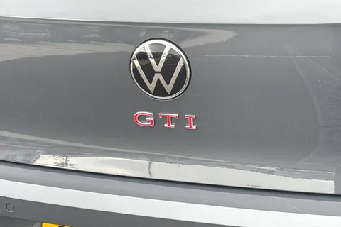 MV26UDD Volkswagen Golf 2.0 TSI 265 GTI 5dr DSG, DCC, PAN ROOF, 19' QUEENSTOWN ALLOYS Thumbnail #25