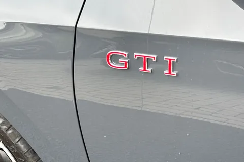 MV26UDD Volkswagen Golf 2.0 TSI 265 GTI 5dr DSG, DCC, PAN ROOF, 19' QUEENSTOWN ALLOYS Thumbnail #26
