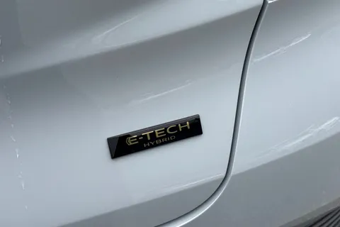 DS75UGW Renault Captur 1.8 E-TECH techno Auto Euro 6 (s/s) 5dr Thumbnail #29