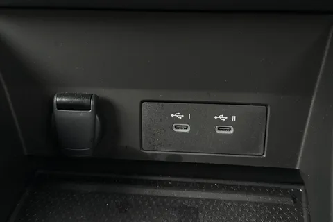 DS75UGW Renault Captur 1.8 E-TECH techno Auto Euro 6 (s/s) 5dr Thumbnail #37