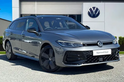 KS75CEX Volkswagen Passat 1.5 TSI eHybrid 272 Black Edition 5dr DSG Thumbnail #2