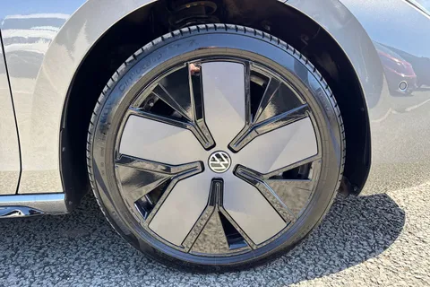 KS75CEX Volkswagen Passat 1.5 TSI eHybrid 272 Black Edition 5dr DSG Thumbnail #11