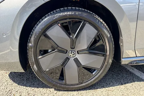 KS75CEX Volkswagen Passat 1.5 TSI eHybrid 272 Black Edition 5dr DSG Thumbnail #13