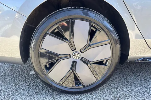 KS75CEX Volkswagen Passat 1.5 TSI eHybrid 272 Black Edition 5dr DSG Thumbnail #14