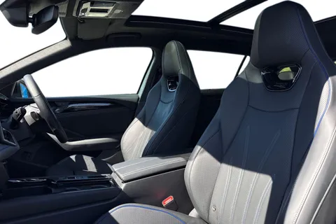 KS75CEX Volkswagen Passat 1.5 TSI eHybrid 272 Black Edition 5dr DSG Thumbnail #17