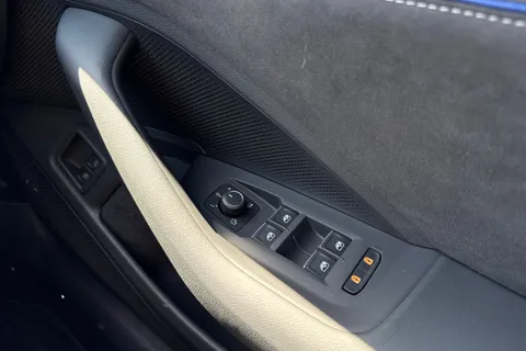 KS75CEX Volkswagen Passat 1.5 TSI eHybrid 272 Black Edition 5dr DSG Thumbnail #22