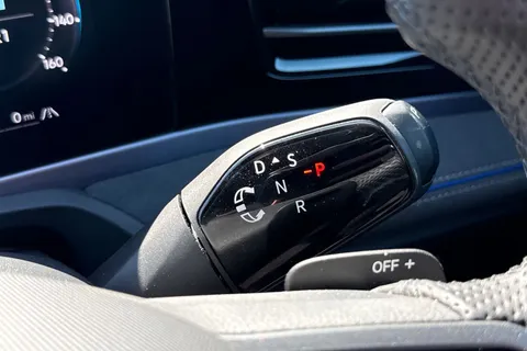 KS75CEX Volkswagen Passat 1.5 TSI eHybrid 272 Black Edition 5dr DSG Thumbnail #24