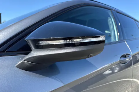 KS75CEX Volkswagen Passat 1.5 TSI eHybrid 272 Black Edition 5dr DSG Thumbnail #37