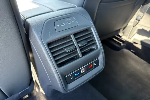 KS75CEX Volkswagen Passat 1.5 TSI eHybrid 272 Black Edition 5dr DSG Thumbnail #41