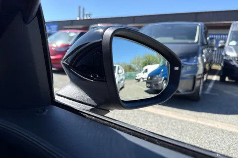 KS75CEX Volkswagen Passat 1.5 TSI eHybrid 272 Black Edition 5dr DSG Thumbnail #46